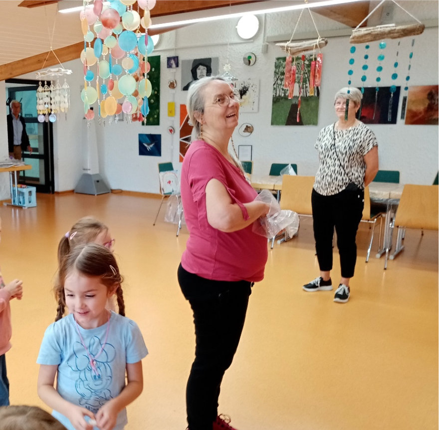 Vorschulkinder Schlaue Füchse besuchen
                            Kunstausstellung Wenter Blickfänger